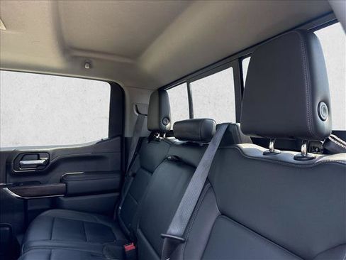 Used 2020 GMC Sierra 1500 SLT RWD image 18