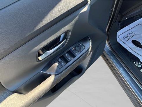 New 2026 Nissan Kicks SV AWD/4WD image 10