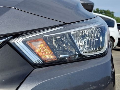 Used 2021 Nissan Versa SV FWD image 10