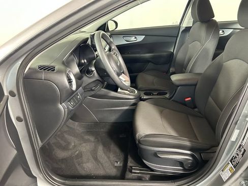 Used 2023 Kia Forte LXS FWD image 12