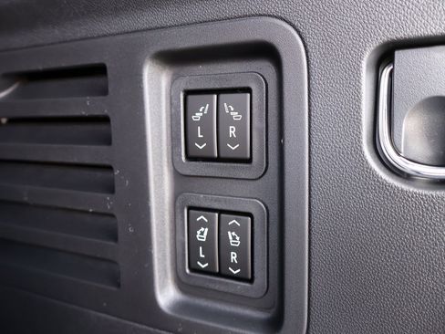 New 2026 Chevrolet Traverse High Country w/ LPO, Floor Liner Package image 25