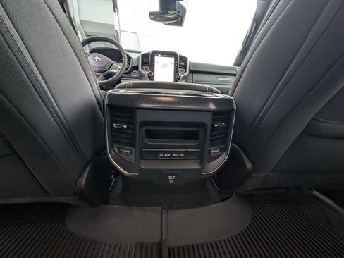 New 2026 RAM 1500 4x4 Crew Cab image 40