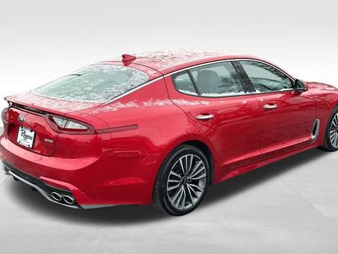 Used 2019 Kia Stinger image 32