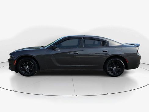 Used 2020 Dodge Charger SXT RWD image 7