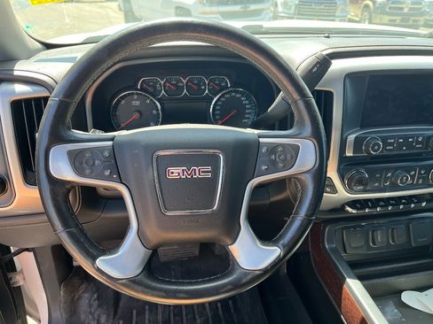 Used 2018 GMC Sierra 1500 SLT AWD/4WD image 10
