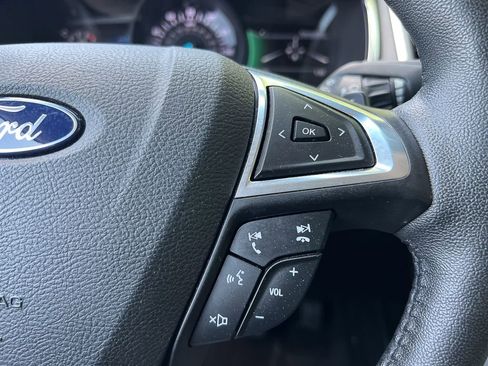 Used 2018 Ford Edge Titanium w/ Equipment Group 301A AWD/4WD image 23