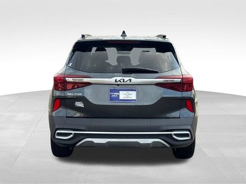 Used 2023 Kia Seltos S w/ Navigation Package FWD image 4
