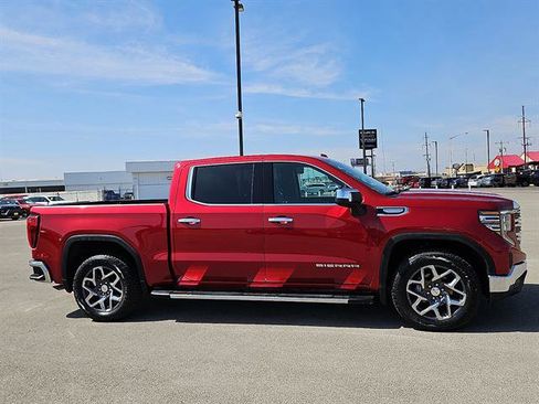 Used 2025 GMC Sierra 1500 SLT image 6
