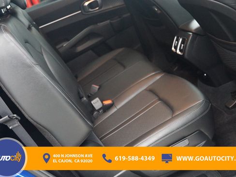 Used 2022 Kia Sorento S FWD image 13