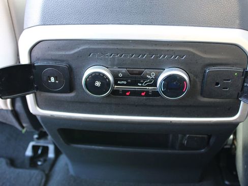 Used 2024 Ford Expedition Max Limited image 28