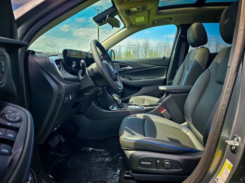 New 2026 Buick Encore GX Sport Touring AWD/4WD image 12