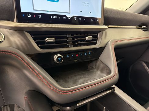 Certified 2025 Ford Explorer ST-Line w/ ST-Line Street Pack AWD/4WD image 19