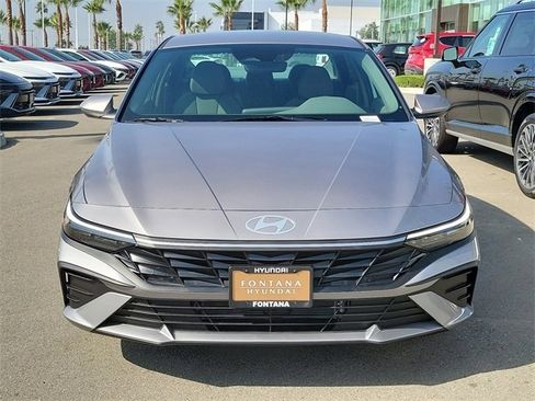 New 2026 Hyundai Elantra Blue image 25