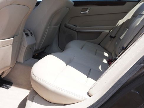 Used 2014 Mercedes-Benz E 350 4MATIC Sedan image 29