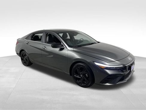 New 2026 Hyundai Elantra SEL Sport Premium FWD image 7