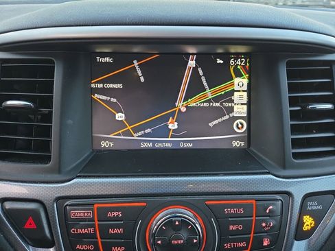 Used 2019 Nissan Pathfinder SL image 19