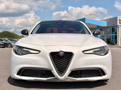 Used 2017 Alfa Romeo Giulia Ti RWD image 6
