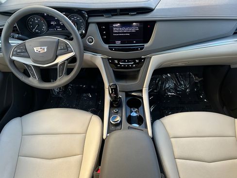 Used 2025 Cadillac XT5 Premium Luxury w/ Technology Package image 16