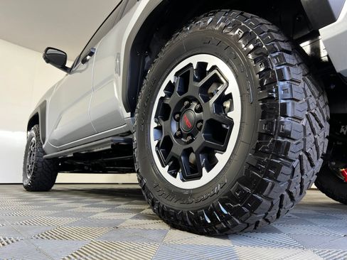 Used 2026 Toyota 4Runner TRD Off-Road Premium AWD/4WD image 28