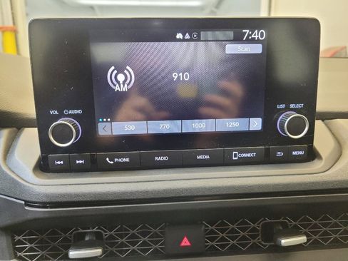 Used 2023 Honda Accord EX image 25