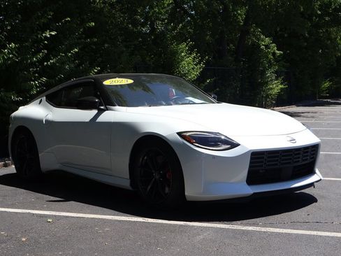 Used 2023 Nissan Z w/ Floor Mat Package (L93) RWD image 10