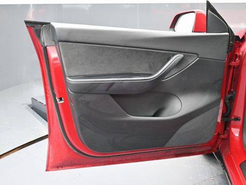 Used 2021 Tesla Model Y Performance image 45