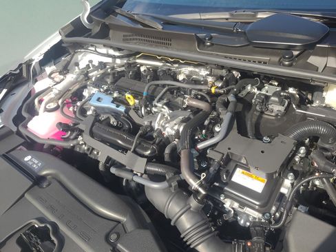 New 2026 Toyota Prius Plug-In Hybrid FWD image 28