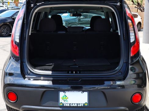 Used 2017 Kia Soul FWD image 23