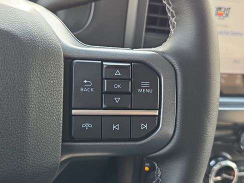 Used 2025 Ford F250 Lariat AWD/4WD image 19