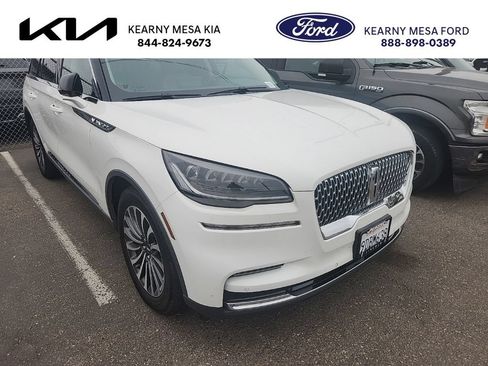 Used 2022 Lincoln Aviator 2WD w/ Premium Package image 1