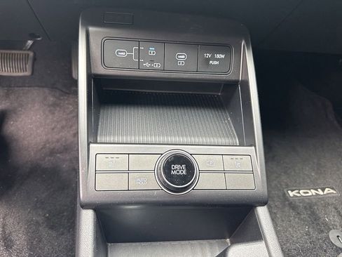 Used 2024 Hyundai Kona SEL FWD image 16