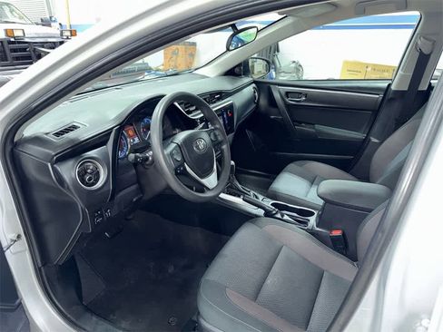 Used 2019 Toyota Corolla LE image 27