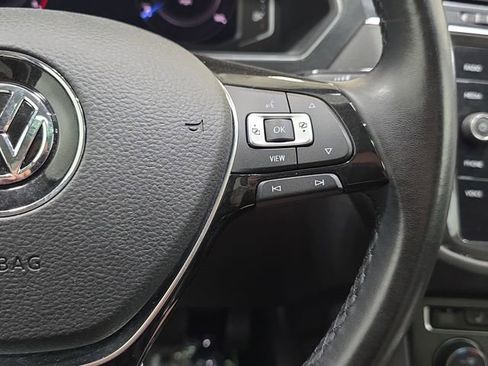 Used 2019 Volkswagen Tiguan SEL w/ 3rd Row Seat Package AWD/4WD image 17