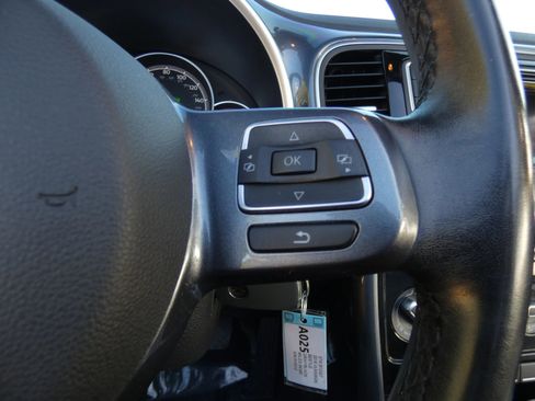 Used 2018 Volkswagen Beetle 2.0T S image 52