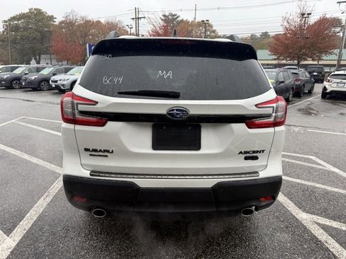 Used 2025 Subaru Ascent Bronze Edition image 4