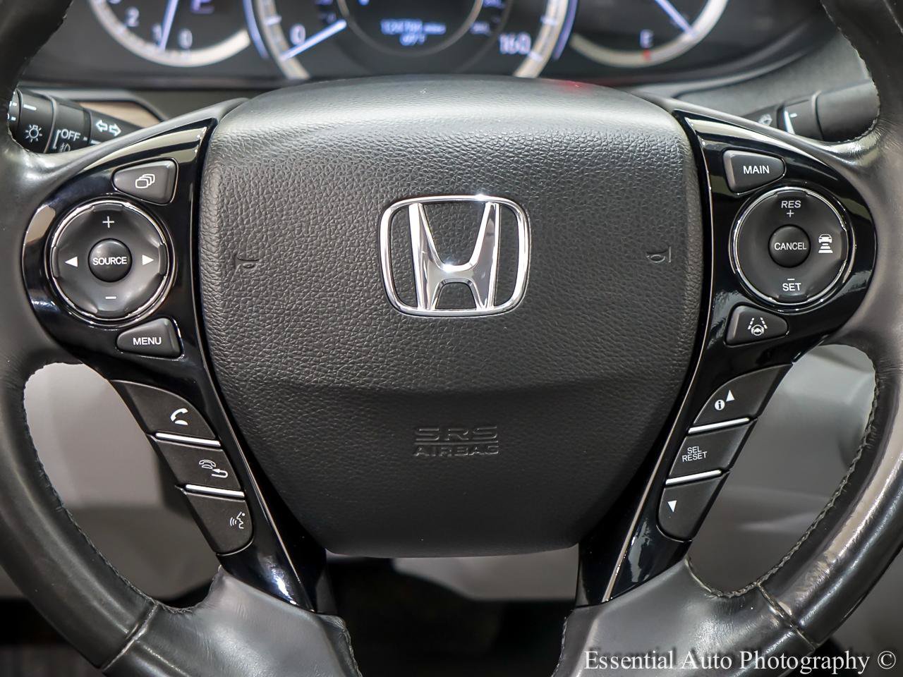 Used 2017 Honda Accord Touring image 19