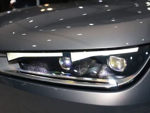 Used 2024 BMW iX xDrive50 w/ Premium Package image 50