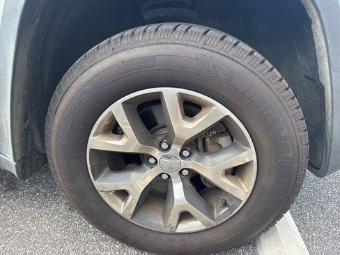 Used 2015 Jeep Cherokee Trailhawk w/ Comfort/Convenience Group image 8