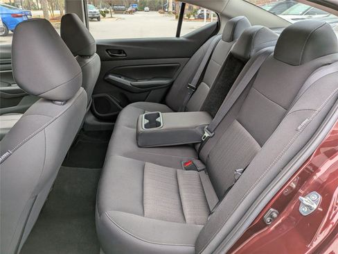 Used 2025 Nissan Altima 2.5 SV image 15