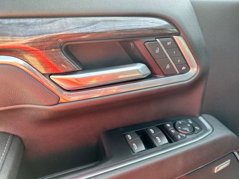 Used 2025 Chevrolet Silverado 2500 LTZ w/ LTZ Premium Texas Edition image 13