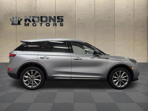 Used 2022 Lincoln Corsair AWD w/ Premium Package image 3