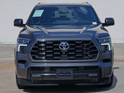 Used 2023 Toyota Sequoia Platinum AWD/4WD image 52