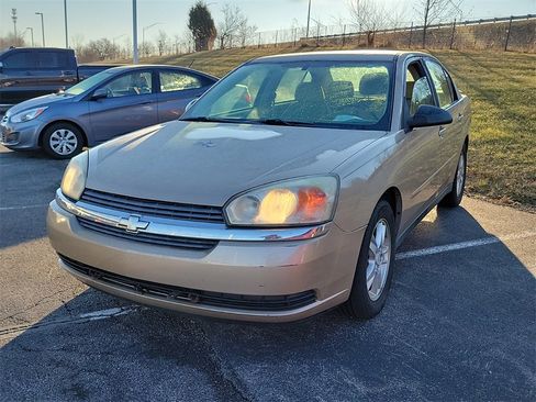 Used 2005 Chevrolet Malibu LS w/ Preferred Equipment Group image 4