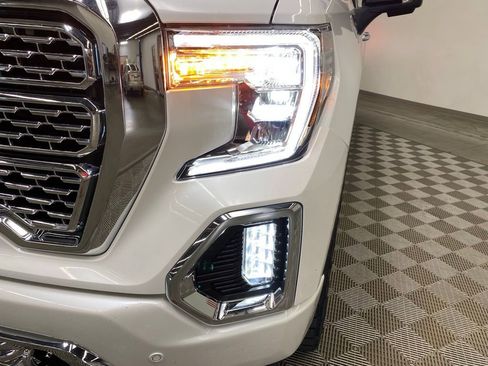 Used 2022 GMC Sierra 1500 Denali w/ Denali Premium Package image 5