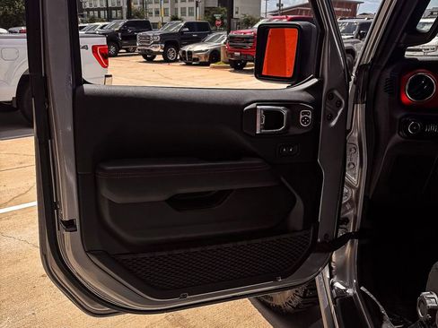 Used 2021 Jeep Wrangler Unlimited Rubicon image 18