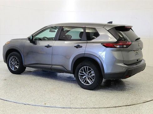 Used 2024 Nissan Rogue S FWD image 5