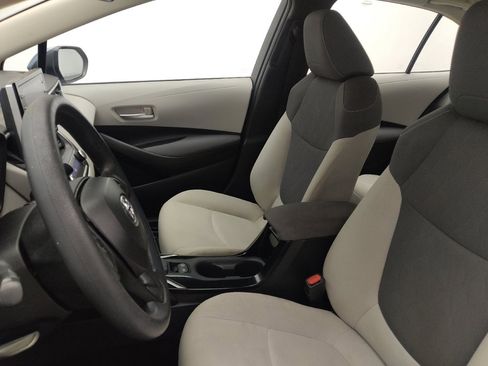Used 2021 Toyota Corolla LE image 16