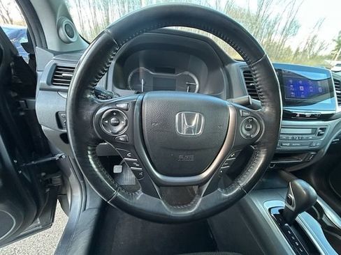 Used 2019 Honda Ridgeline RTL-T image 11