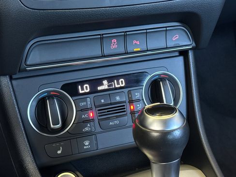 Used 2017 Audi Q3 2.0T Premium image 21