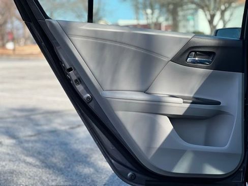 Used 2015 Honda Accord EX-L image 15